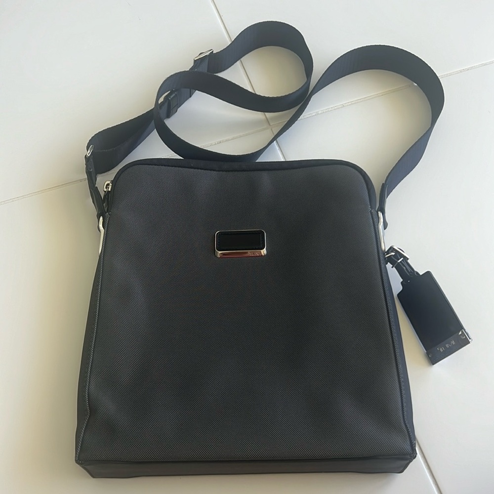 Tumi computer bag - perfect for small lap top and ipad